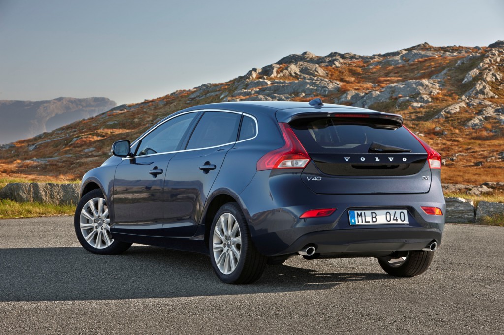 Volvo-V40-4