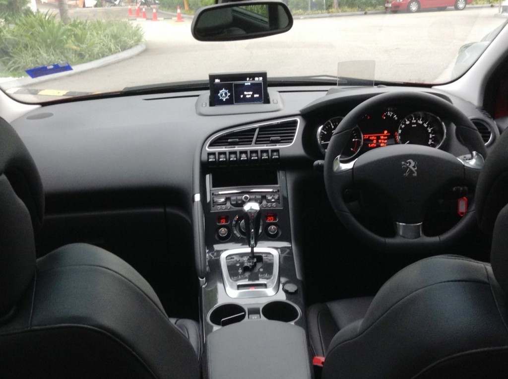 2014 PEUGEOT 3008 (28)