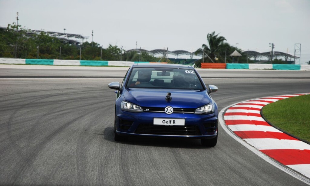 VW Golf R (7)