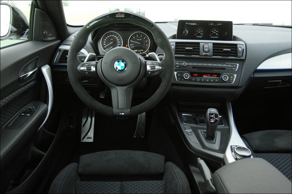 BMW_M235i_TrackEdition-73